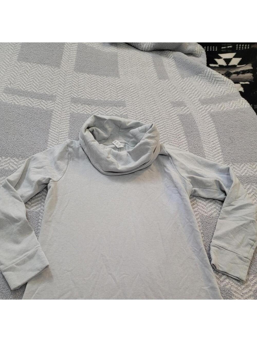 Balance Collection Women's Grey and White Sweatshirt